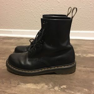 Original Dr Martens Women’s Boots 1460 in Black